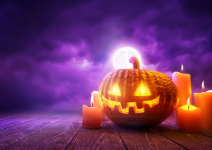 Helloween-Motiv mit gruseligem Kürbis bei Mondlicht